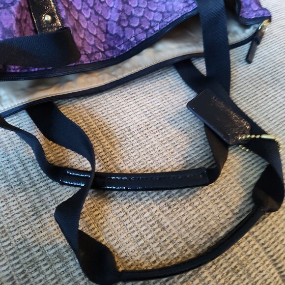 Coach XL Purple Multi Snake Print Getaway PACKABLE Travel Weekender Tote 1 PIECE - Picture 6 of 10